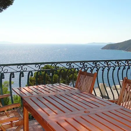 5 Avec Piscine Privee Et Climatisation - Fr-1-100-198 Cavalaire-sur-Mer